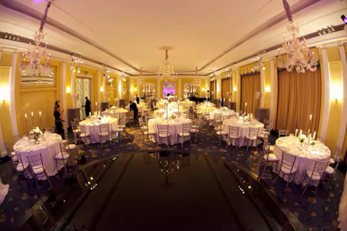 Image from Classic Claridge's Wedding