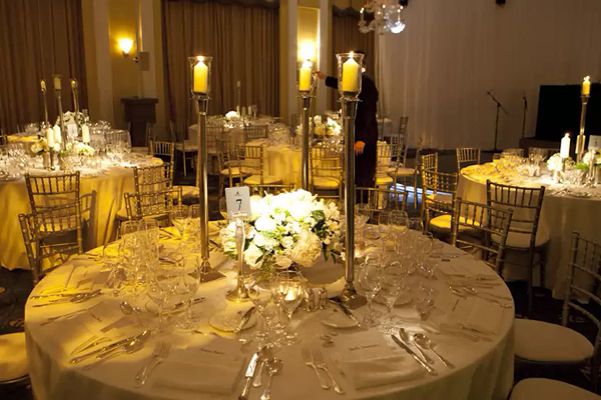 Image from Classic Claridge's Wedding